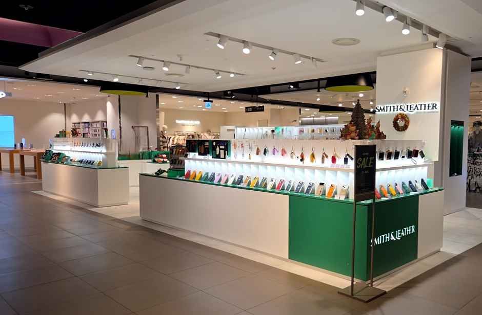 Smith&Leather - Hyundai Department Store KINTEX Branch [Tax Refund Shop](스미스앤레더 현대백화점 킨텍스점)