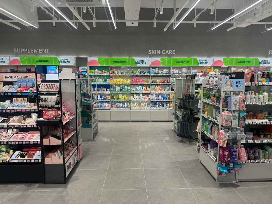 thumbnail-[事後免税店] Olive Young・パジュグムヌン（坡州金陵）駅店(올리브영 파주금릉역점)-1