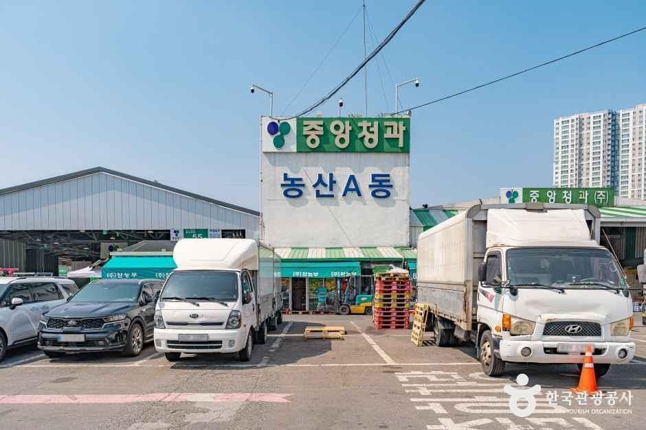 thumbnail-대구농수산물도매시장-4