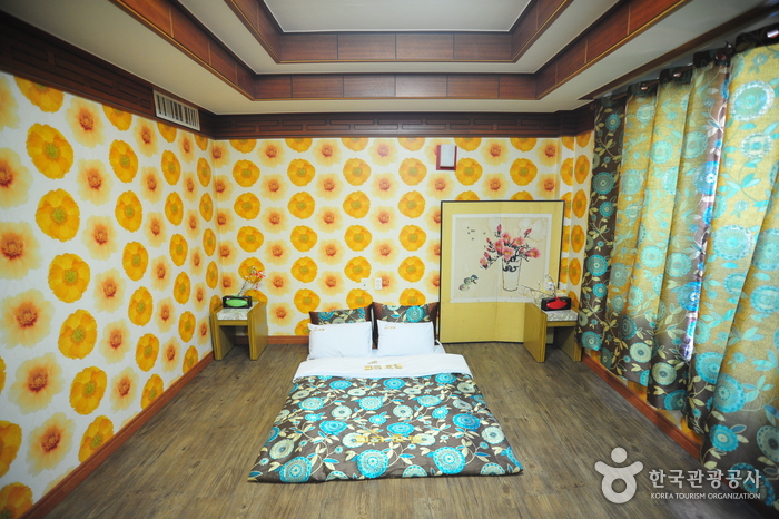 Andong Park Hotel - Goodstay (안동파크호텔)