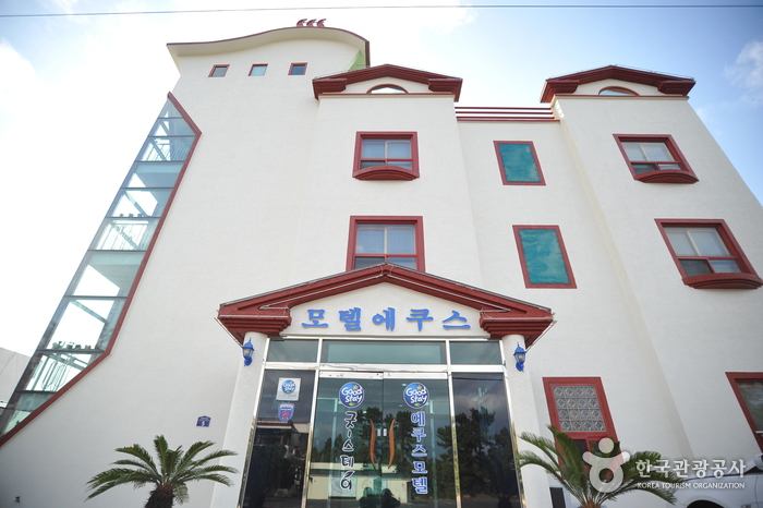 Equus Motel (에쿠스모텔)