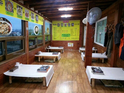딴뚝통나무집식당 사진3