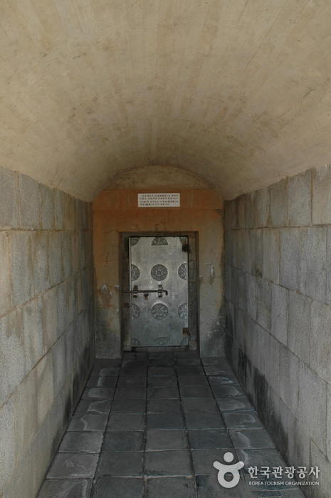 Tombes royales de Baekje (anciennes tombes de Neungsan-ri) [Patrimoine mondial de l'UNESCO] (부여 능산리 고분군)