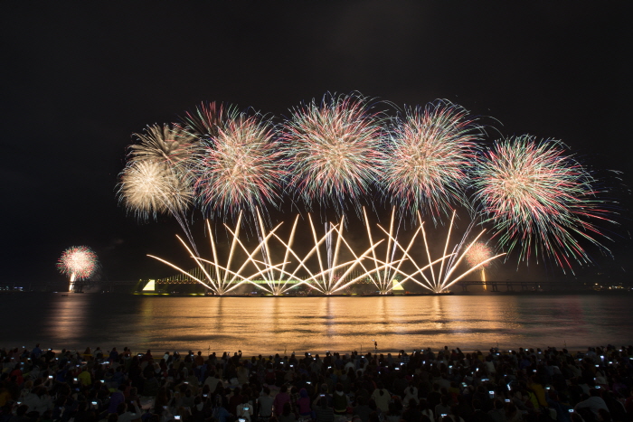 Busan Fireworks Festival (부산 불꽃축제)