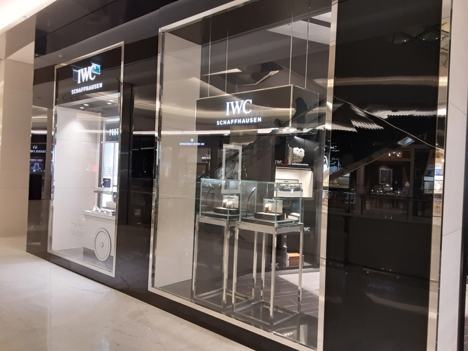 IWC - Lotte World Tower Branch [Tax Refund Shop] (아이더블유씨 롯데월드타워점)