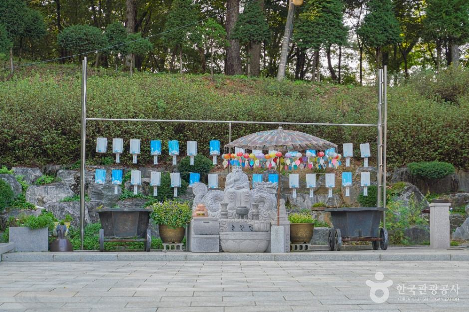 thumbnail-용화사(안성)-7