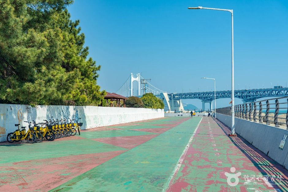 삼익비치수변공원