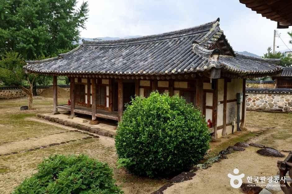 thumbnail-덕천서원(산청)-7