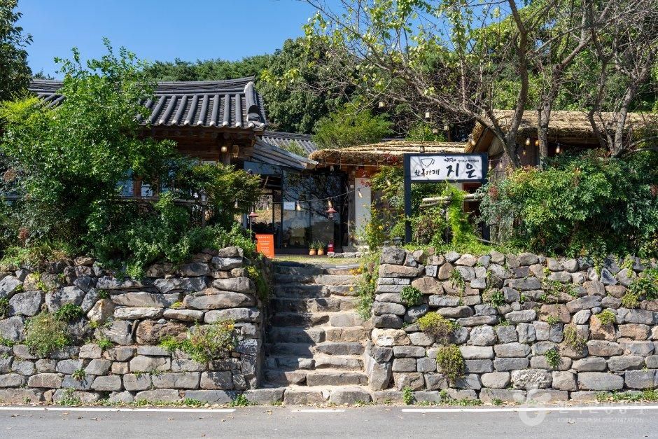 thumbnail-한옥카페 지은-10