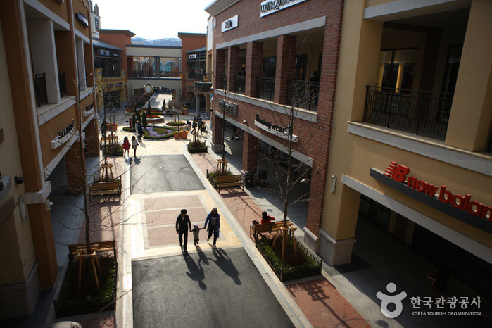 Paju Premium Outlets (파주 프리미엄아울렛)