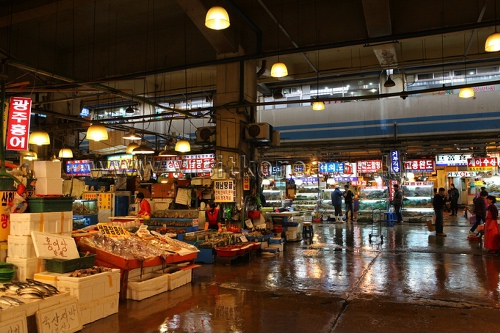 Noryangjin Fisheries Wholesale Market (노량진수산시장)