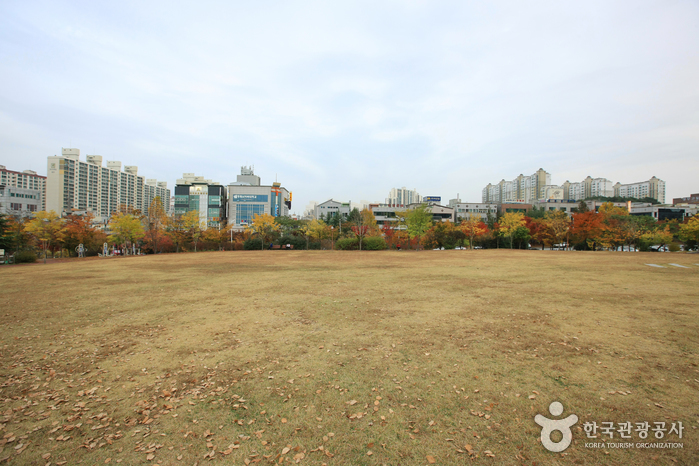 5·18 Memorial Park (5·18 기념공원)
