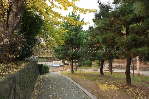 thumbnail-Suyeong Sajeok Park (수영사적공원)-34