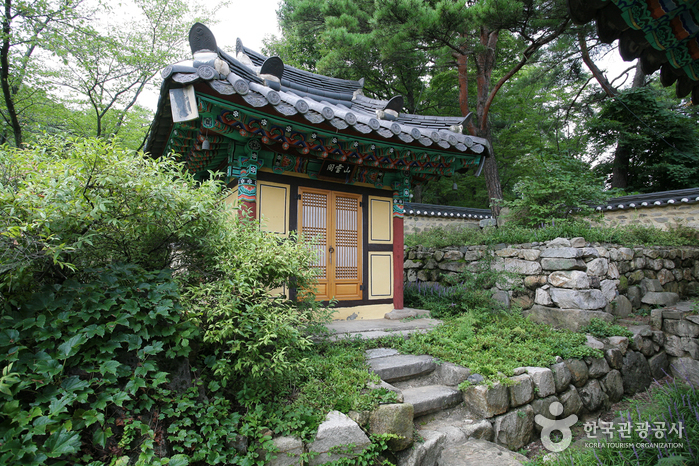 Beopgwangsa Temple (법광사)