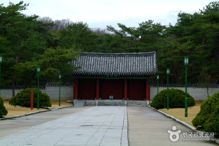 Yeongneung / Nyeongneung [UNESCO World Heritage] (여주 영릉(英陵)과 영릉(寧陵)) 