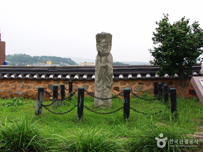 Jinnamgwan Hall (여수 진남관)