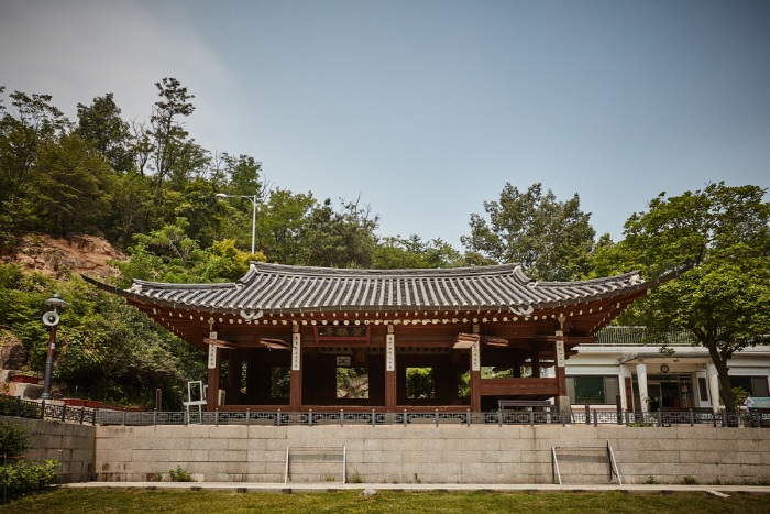 thumbnail-Hwanghakjeong Pavilion (황학정)-6