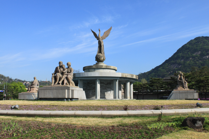 Павильон «Саранчхэ» президентской резиденции Чхонвадэ (청와대사랑채)