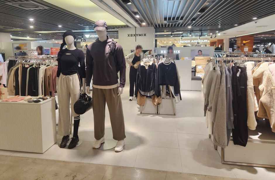 thumbnail-Xexymix - Mario Outlet Building 3 Branch [Tax Refund Shop] (젝시믹스 마리오아울렛 3관점)-0