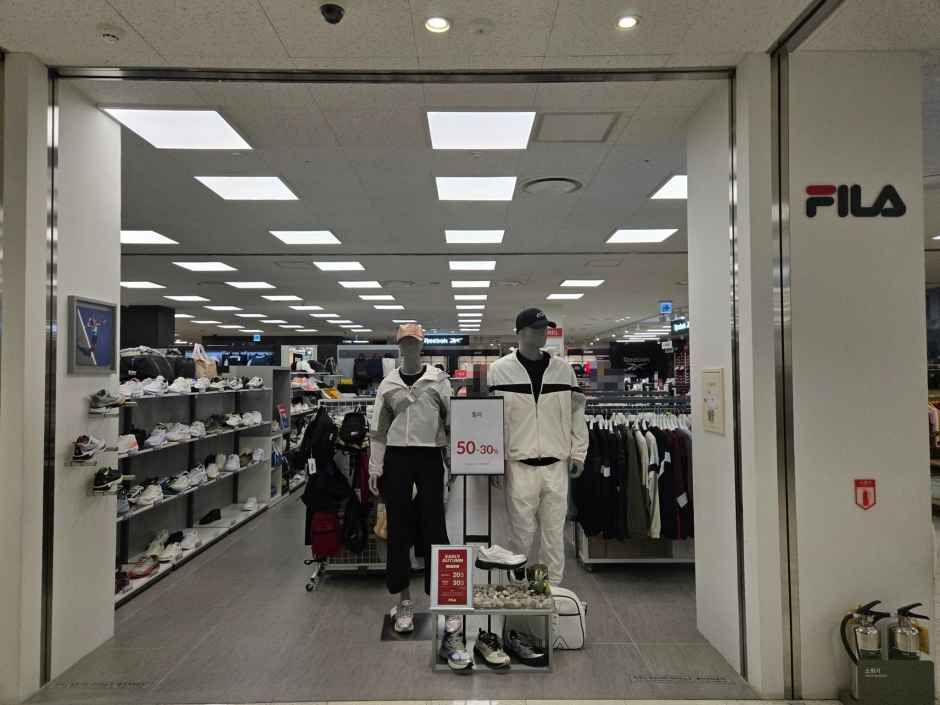 [事後免税店] FILA（フィラ）・ロッテアウトレットクリ（九里）店(휠라 롯데아울렛 구리점)