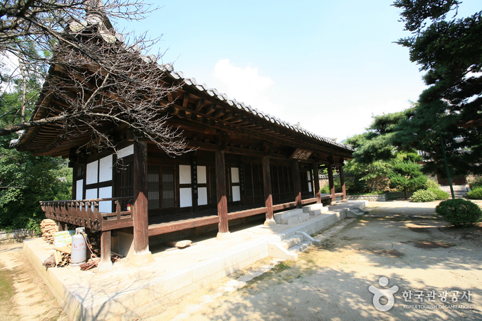 Zone d'habitation de la famille Nam (남평문씨본리세거지)