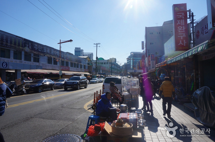 龍頭山チャガルチ観光特区（용두산 자갈치 관광특구）