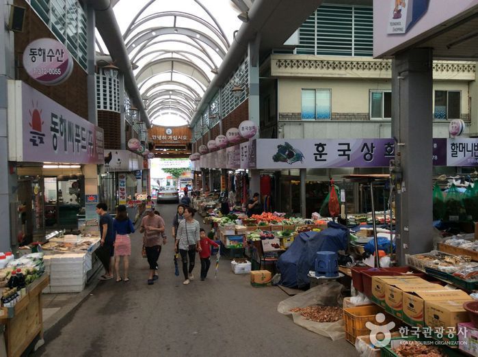 Западный рынок города Ёнволь  (영월 서부시장)