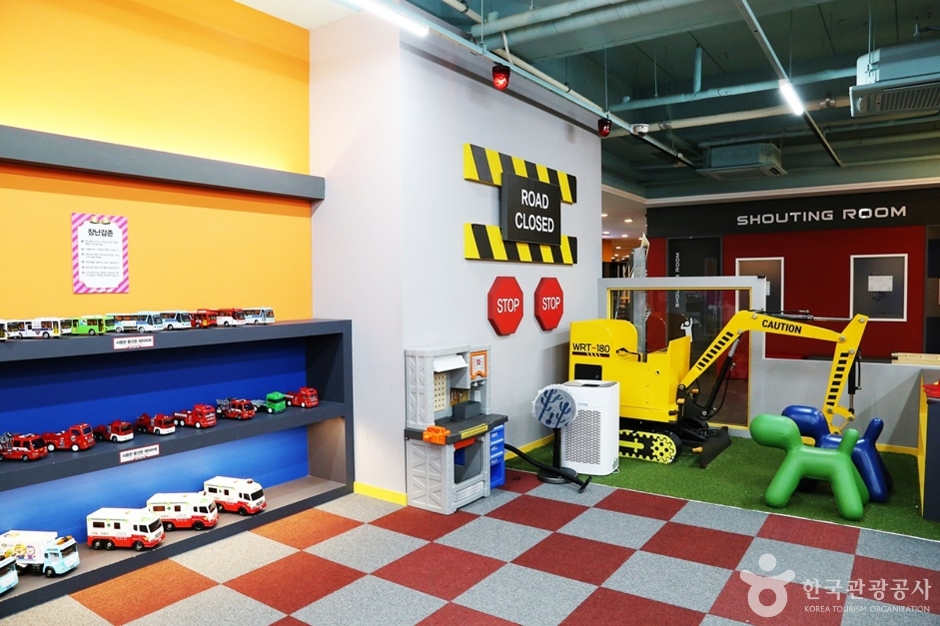 thumbnail-히어로테마파크 정관점-3