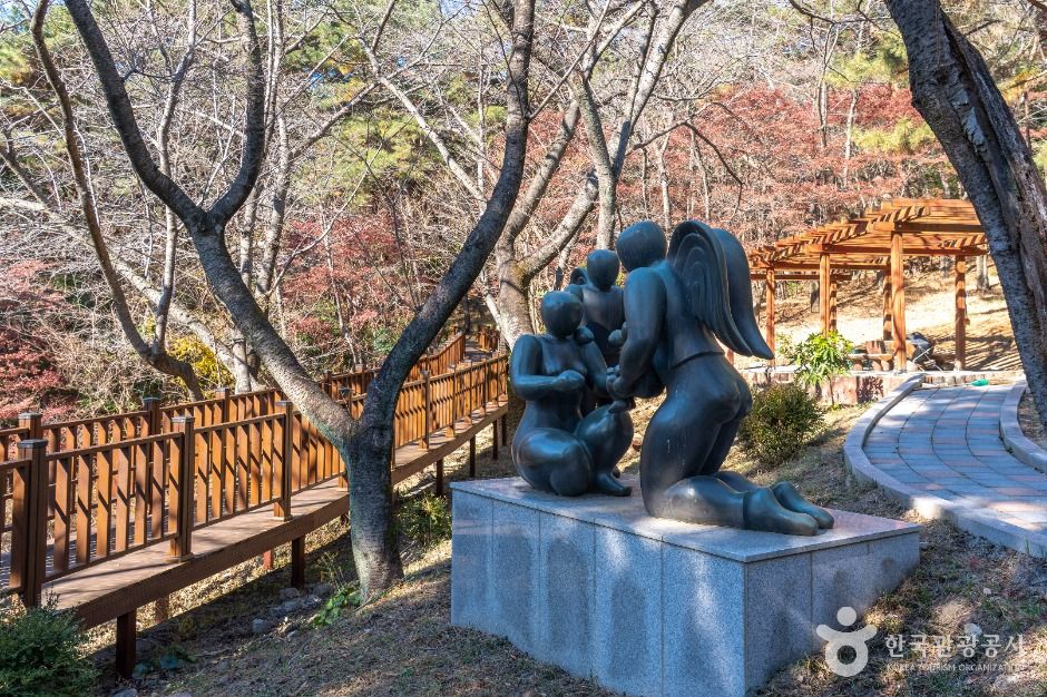 장복산조각공원