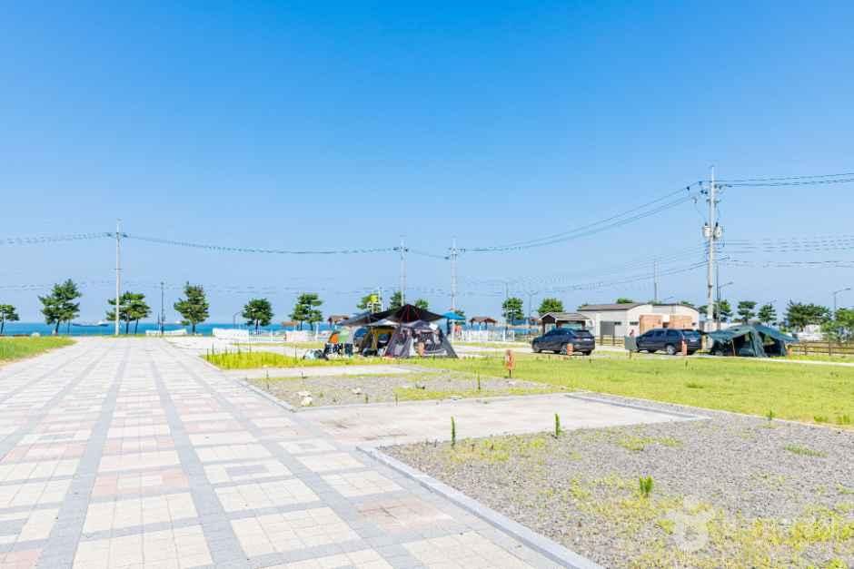 thumbnail-당진난지도 국민여가캠핑장-8