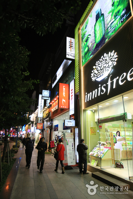 Gwangbok-dong Cultural & Fashion Street (광복로문화패션거리)