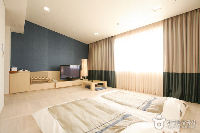 The Suites Hotel Gyeongju (경주스위트호텔)