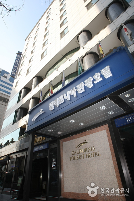 California Tourist Hotel (캘리포니아 관광호텔)