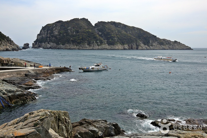 Geoje Haegeumgang Island (거제도 해금강)