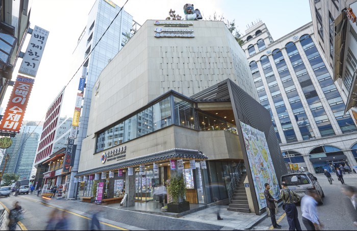 Магазин корейских туристических сувениров на Инсадоне (한국관광명품점 (인사동))