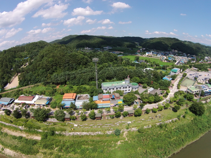 Zona Turística de Ganhyeon (간현관광지)