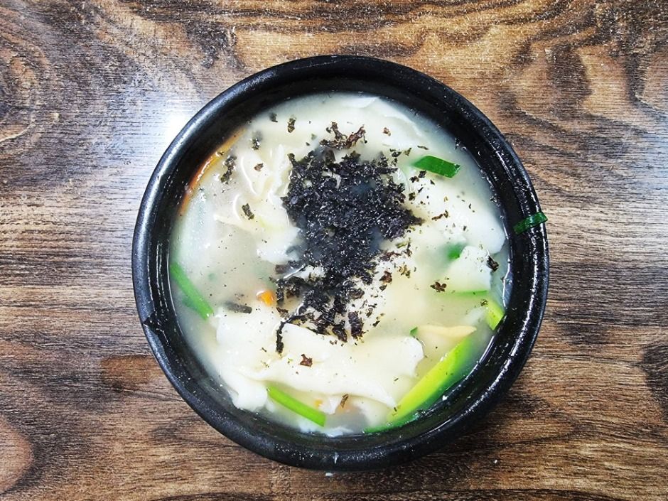 Samcheongdong Sujebi (삼청동수제비)