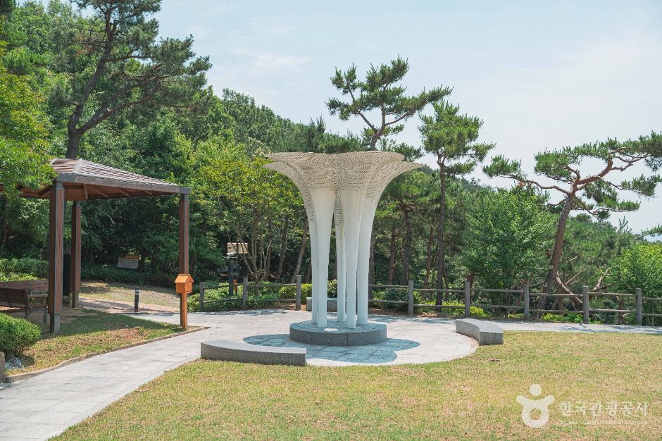 호국충혼위령비