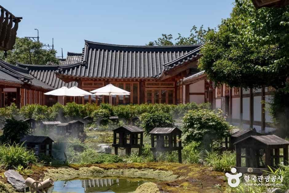 복합문화공간 명월