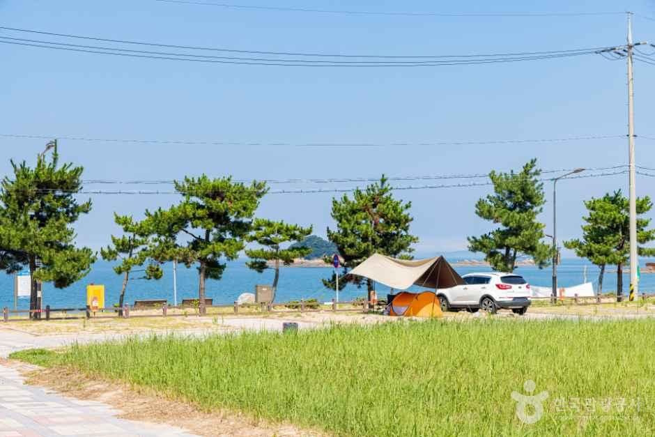 thumbnail-당진난지도 국민여가캠핑장-9