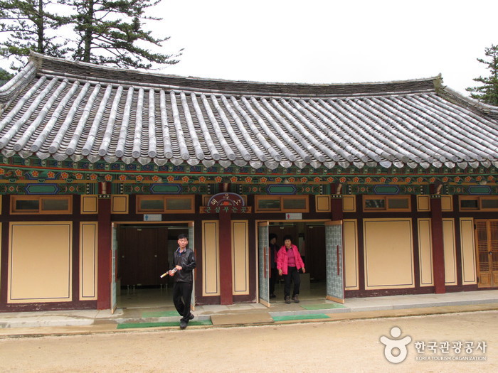 Sinheungsa Temple (Seoraksan) (신흥사(설악산)
