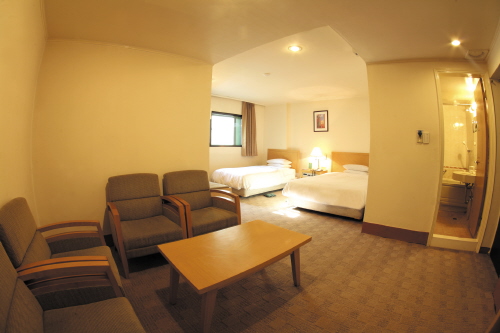 Astoria Hotel (아스토리아 호텔)