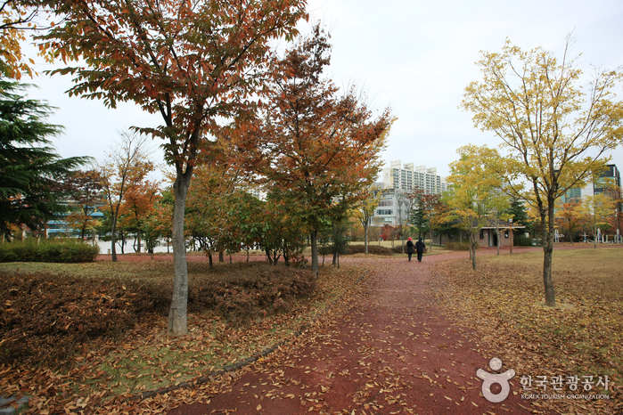 5·18 Memorial Park (5·18 기념공원)