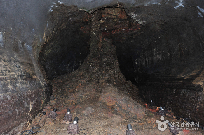 Manjanggul Cave [UNESCO World Heritage] (만장굴 [유네스코 세계자연유산])