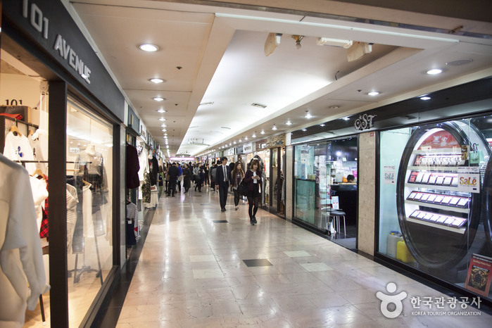 Centro Comercial Subterráneo de Seomyeon (서면 지하도상가)