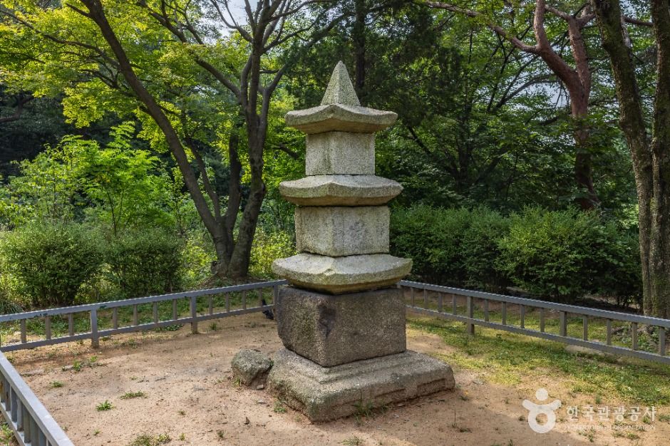 봉일사지삼층석탑