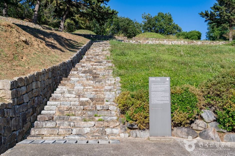 thumbnail-삼척공양왕릉-1