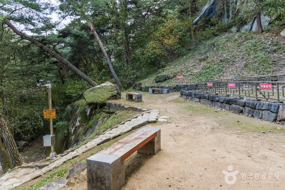 thumbnail-원풍리 마애불병좌상-2