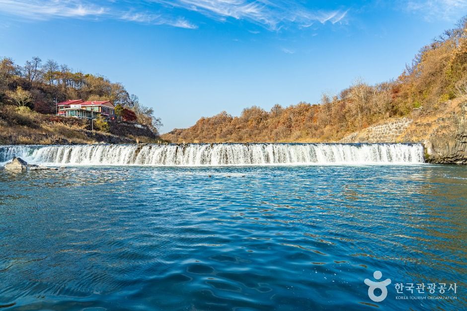 thumbnail-직탕폭포 (한탄강 유네스코 세계지질공원)-4