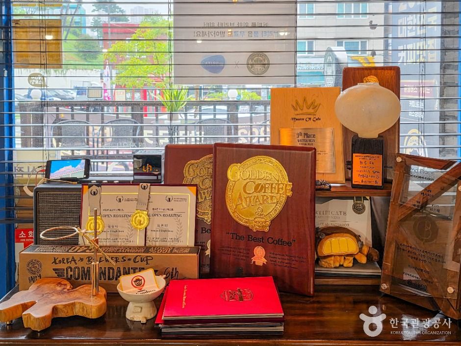 커피내리는 버스정류장